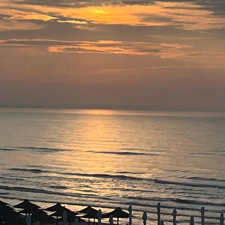 Apartament Royal Sea View Design Promenada 3 Năvodari Zewnętrze zdjęcie